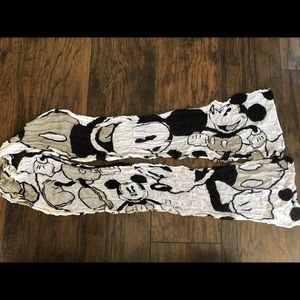 LAST CHANCE Disney Parks Mickey Mouse Scarf